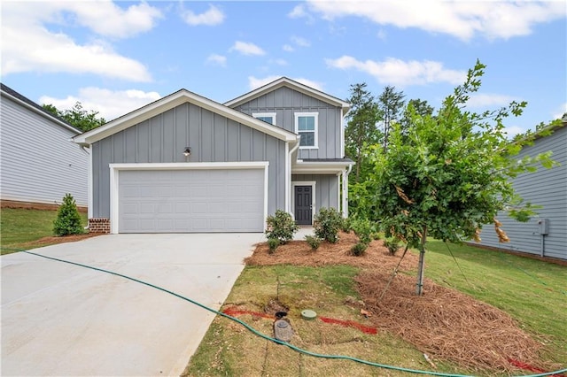 3064 Orwell Dr, Gainesville, GA 30507 - traditional home with board and batten siding, driveway, a garage, and a front yard