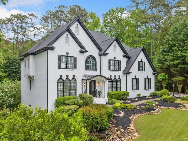882 Hallbrook Ln, Milton, GA 30004 - french provincial home featuring stucco siding and a front yard