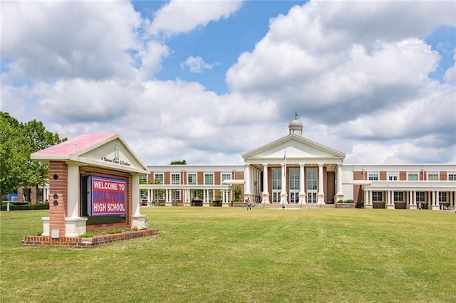 3 Hundley Ln, Roswell, GA 30076 - view of home's community with a yard
