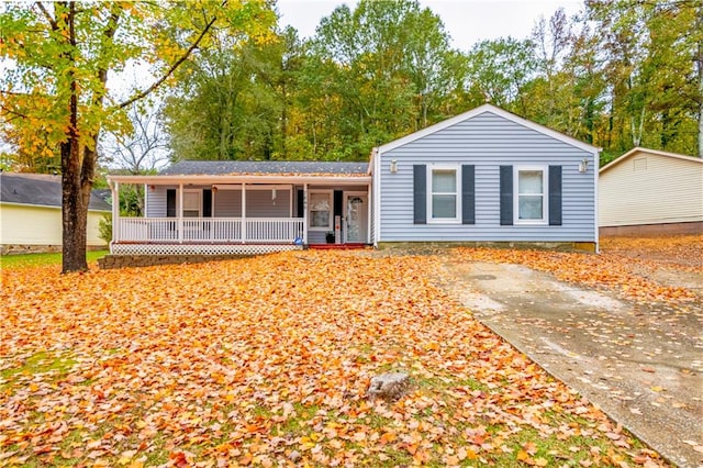 view of front of home featuring a porch