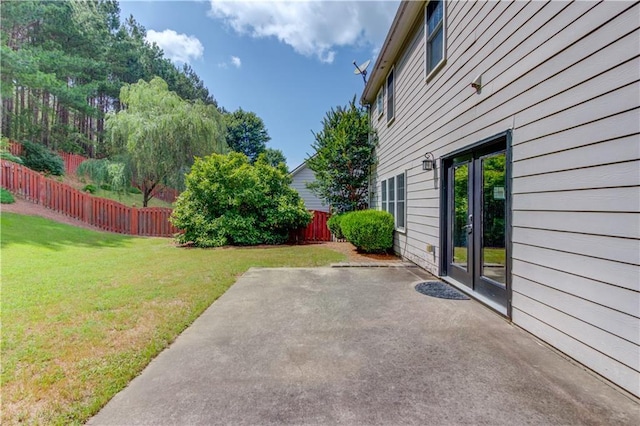 7653 Legacy Rd, Flowery Branch, GA 30542 - view of yard with a patio