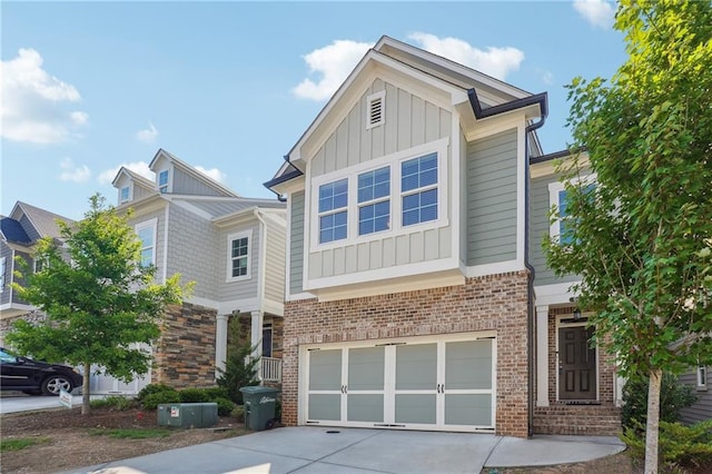 view of front of house with a garage