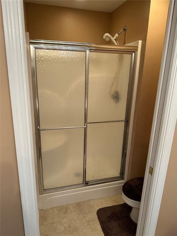 2191 Rockbridge Rd Unit 2603, Stone Mountain, GA 30087 - bathroom featuring a shower stall and toilet