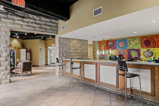 400 17th St NW Unit 1321, Atlanta, GA 30363 - welcome area with a high ceiling and a community bar