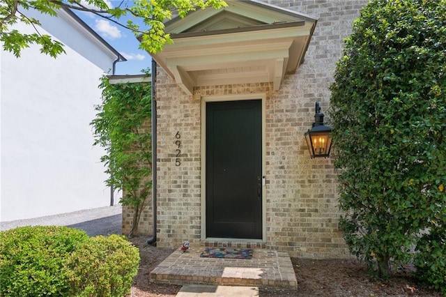 view of exterior entry