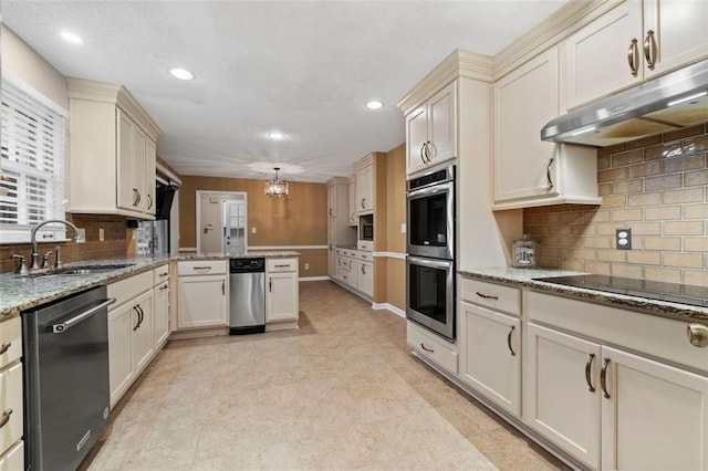 4116 River Cliff Chase SE, Marietta, GA 30067 - kitchen with freestanding refrigerator, plenty of natural light, visible vents, and light floors