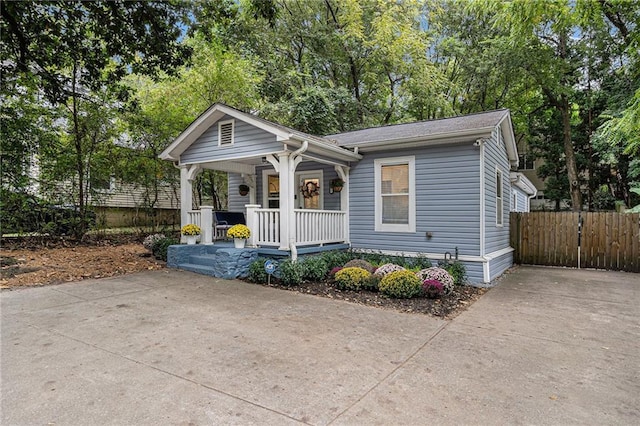 view of front of home with covered porch