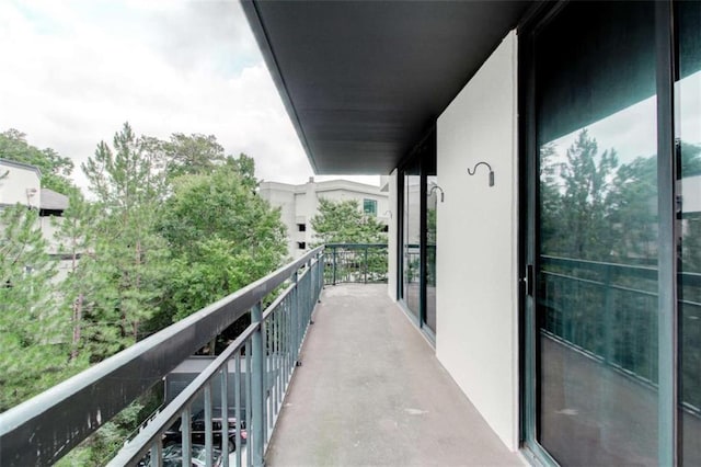 3481 Lakeside Dr NE Unit 902, Atlanta, GA 30326 - view of balcony