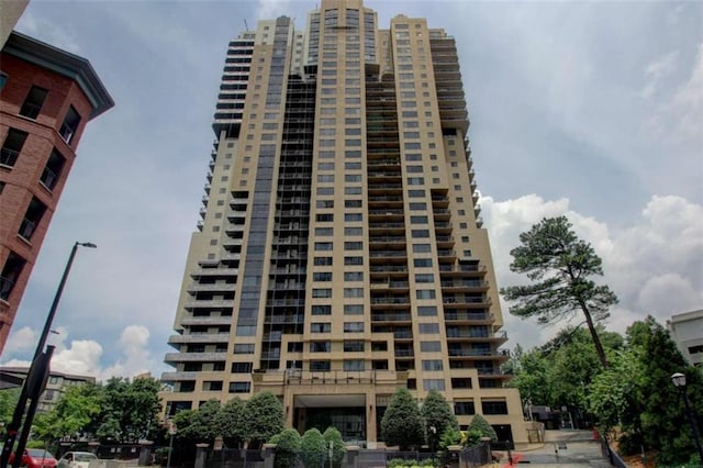 3481 Lakeside Dr NE Unit 902, Atlanta, GA 30326 - view of building exterior