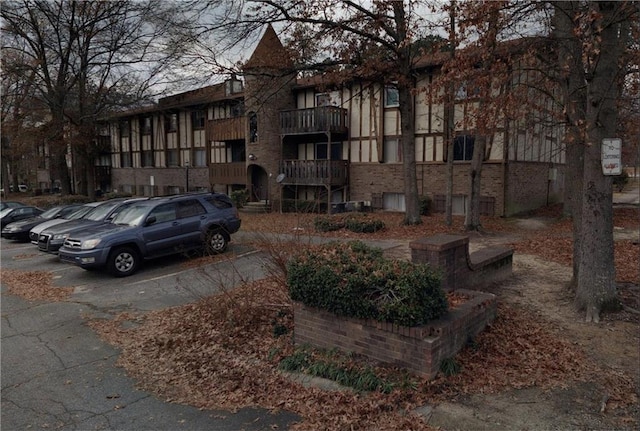 809 Camelot Dr, College Park, GA 30349 - view of building exterior featuring uncovered parking