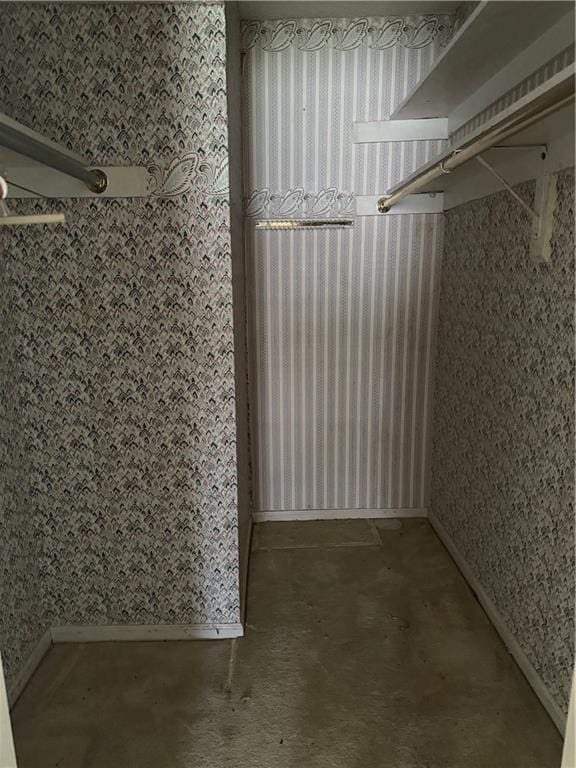 809 Camelot Dr, College Park, GA 30349 - view of spacious closet