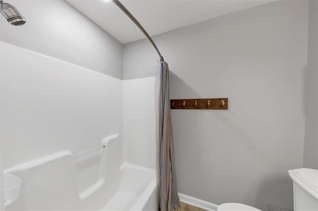 70 Maplewood Ln, Acworth, GA 30101 - full bathroom featuring toilet and shower / bathtub combination with curtain