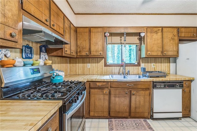 480 Pineburr Ln, Stone Mountain, GA 30087