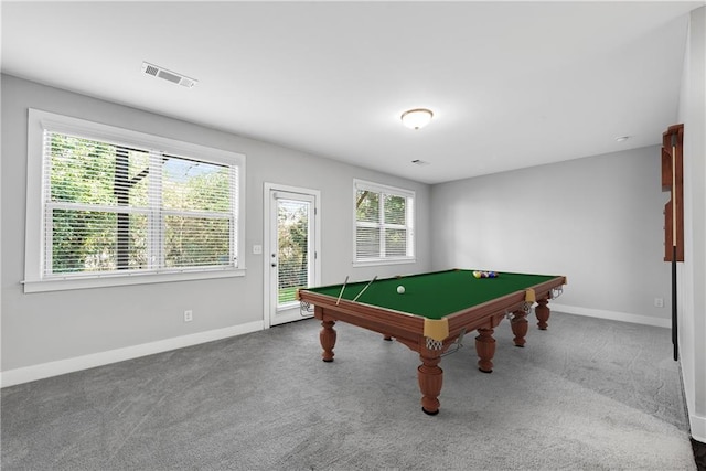 playroom with baseboards, visible vents, and carpet flooring