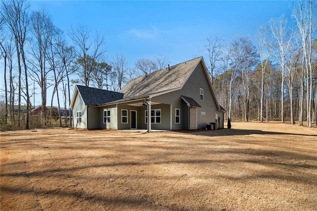 473 Nugget Rd, Carrollton, GA 30117 - view of front of home with a front yard and central AC