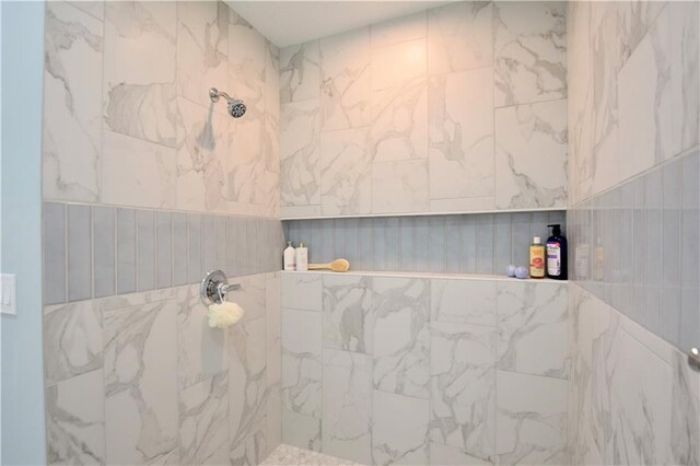 5040 Puritan Dr, Sugar Hill, GA 30518 - bathroom with tiled shower