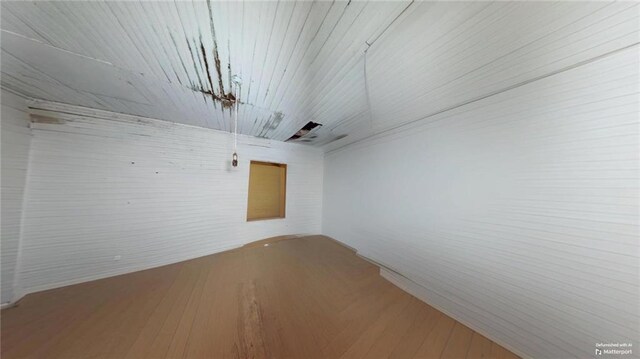 211 Vanns Valley Rd SW, Rome, GA 30161 - spare room with wood finished floors