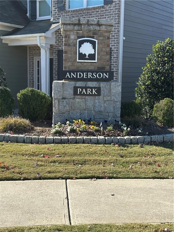 view of community / neighborhood sign