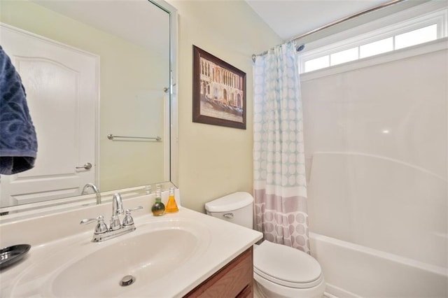 1979 Spivey Village Dr, Jonesboro, GA 30236 - bathroom featuring vanity and shower / tub combo with curtain