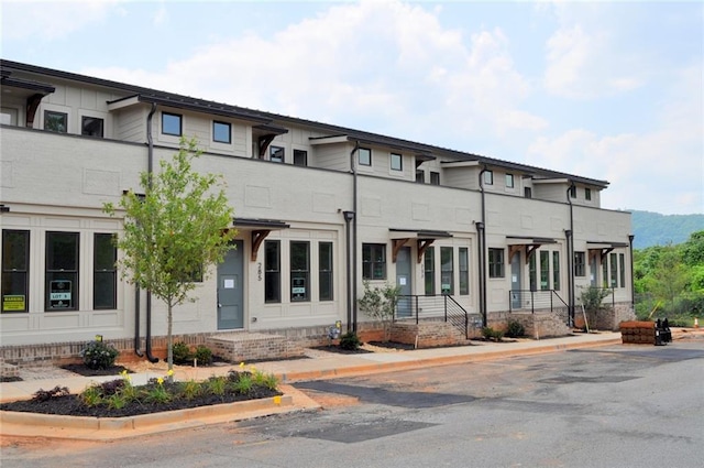285 White St Unit 4, Marietta, GA 30060 - view of building exterior with uncovered parking