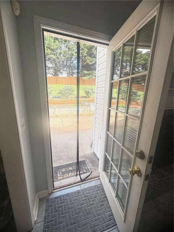 3484 Lynley Mill Ln, Dacula, GA 30019 - doorway featuring baseboards