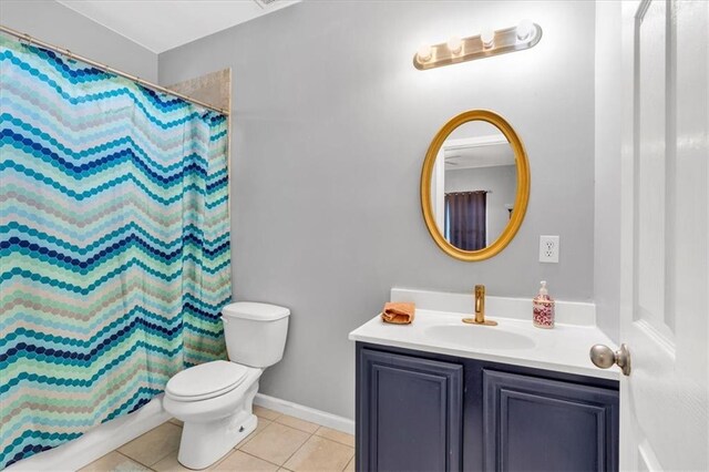 898 Allene Ave SW, Atlanta, GA 30310 - bedroom with ceiling fan, baseboards, visible vents, and wood finished floors