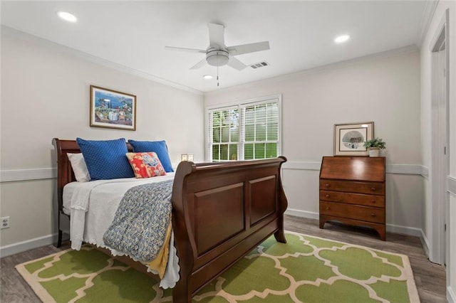 121 Clipper Bay Dr, Alpharetta, GA 30005 - bedroom featuring wood finished floors, crown molding, a ceiling fan, and recessed lighting