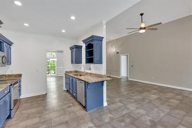 kitchen featuring a sink, ceiling fan, stainless steel appliances, and blue cabinetry