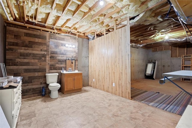 194 Lake Ruby Dr, Suwanee, GA 30024 - unfinished below grade area with wooden walls