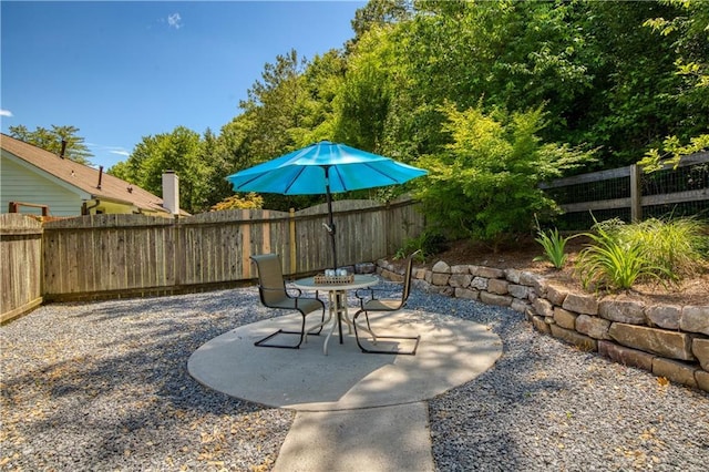 340 Monivea Ln, Roswell, GA 30075 - fenced backyard featuring a patio