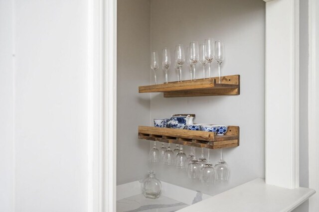 2689 Spring Rock Ct NE, Roswell, GA 30075 - view of indoor dry bar