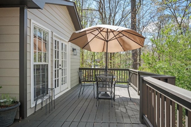 2689 Spring Rock Ct NE, Roswell, GA 30075 - deck with french doors and outdoor dining area