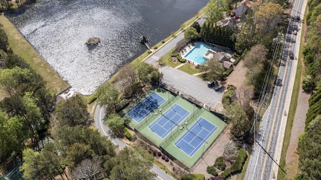 2689 Spring Rock Ct NE, Roswell, GA 30075 - aerial view of property's location with a pool and a large body of water