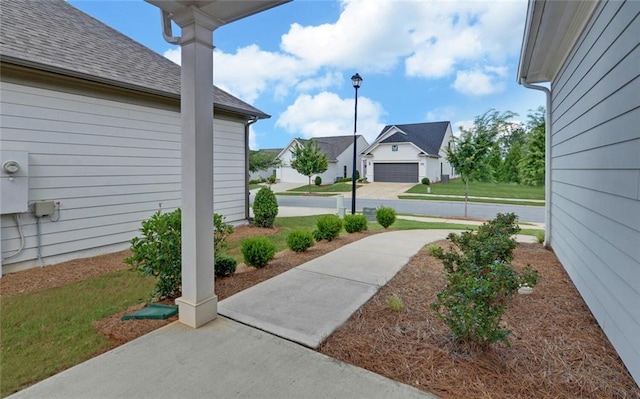 6003 Rollingwood Way, Hoschton, GA 30548 - view of yard with a residential view