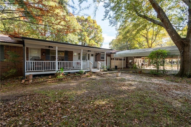 ranch-style home featuring a porch