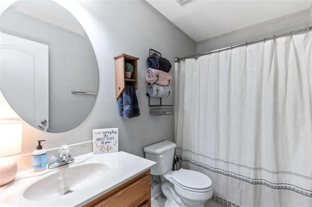 102 Blackstone Ct, Kathleen, GA 31047 - full bathroom with vanity, toilet, and a shower with shower curtain