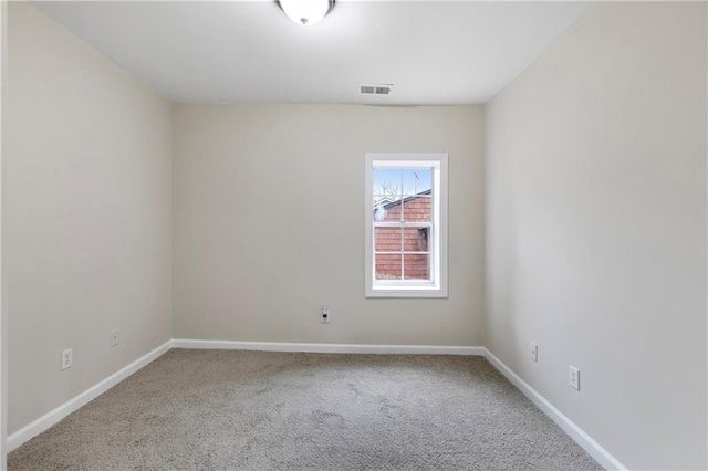 view of carpeted spare room