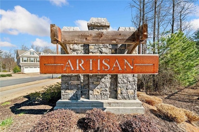 view of community / neighborhood sign