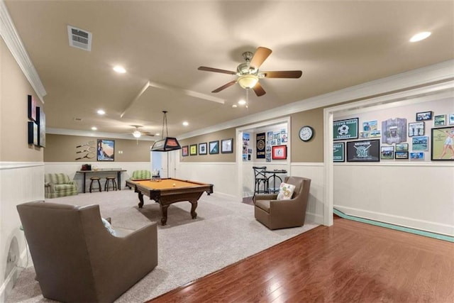 playroom featuring crown molding, billiards, ceiling fan, and hardwood / wood-style flooring