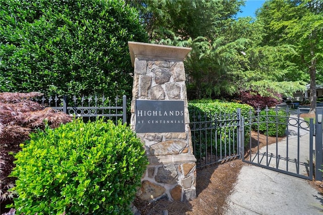 175 Centennial Trce, Roswell, GA 30076 - exterior view of a gate