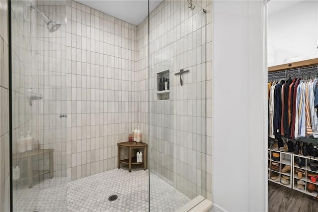 24 Becker Pl NW, Atlanta, GA 30307 - full bathroom featuring tiled shower and a spacious closet