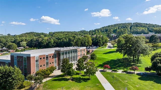 bird's eye view of a heavily wooded area