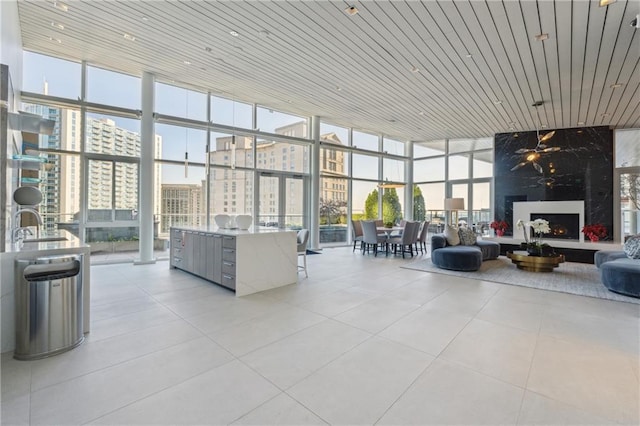 3325 Piedmont Rd NE Unit 1708, Atlanta, GA 30305 - community lobby with a view of city