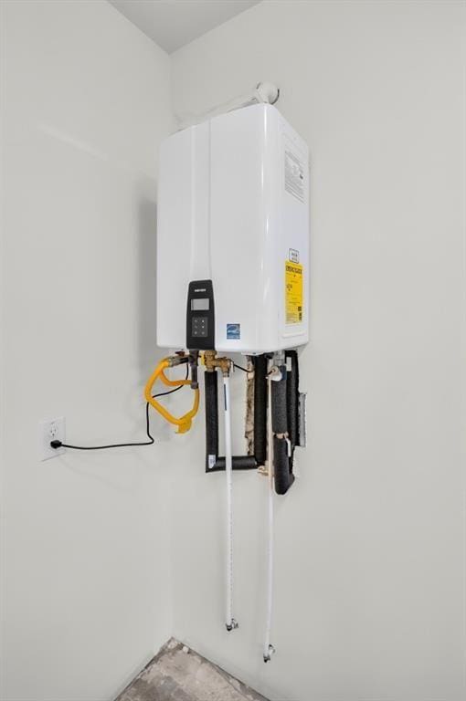 474 Maxwell Rd, Roswell, GA 30075 - detailed view of water heater