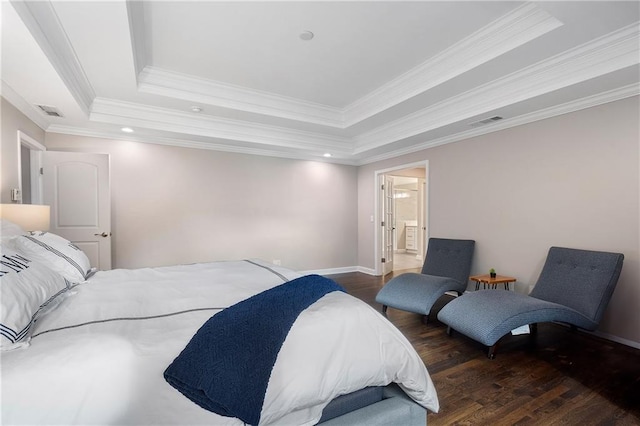 660 Willow Knoll Dr SE, Marietta, GA 30067 - bedroom featuring a tray ceiling, wood finished floors, ornamental molding, baseboards, and recessed lighting