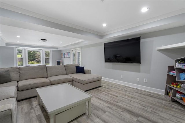 660 Willow Knoll Dr SE, Marietta, GA 30067 - living area featuring a raised ceiling, light wood-style flooring, recessed lighting, baseboards, and crown molding