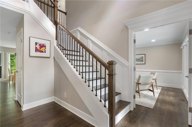 660 Willow Knoll Dr SE, Marietta, GA 30067 - stairs featuring wood finished floors, baseboards, and recessed lighting