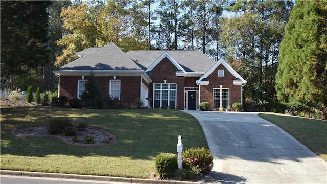 view of front of property with a front lawn