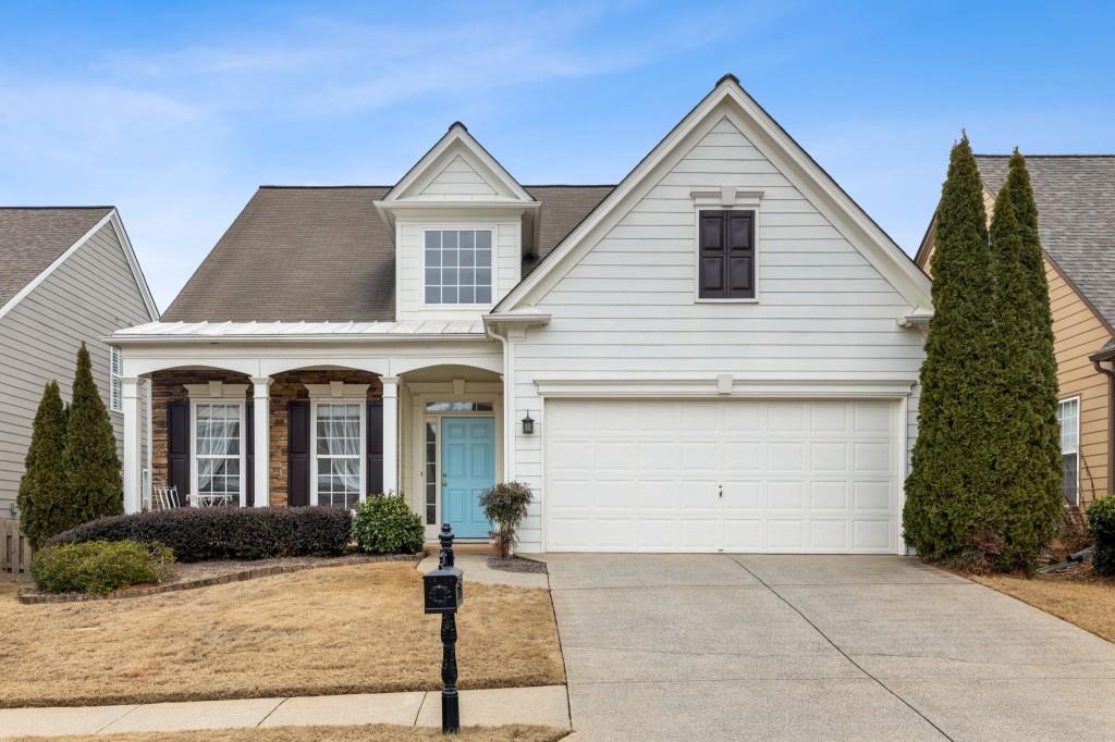 view of front of house with a garage