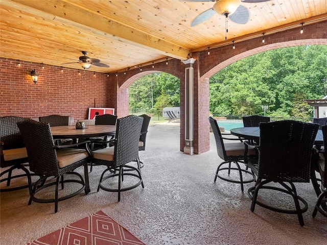 view of terrace with ceiling fan